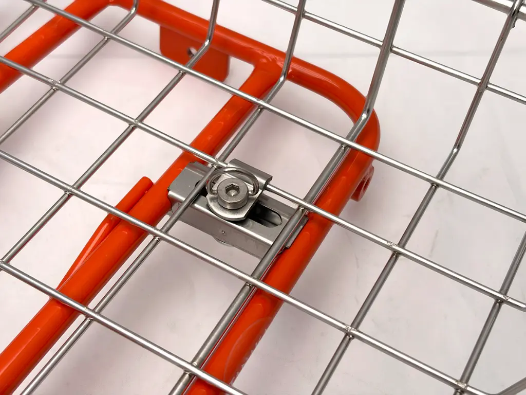 tanaka_rack_bromp_orange_detail_1200.webp